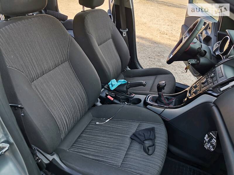 Хетчбек Opel Astra 2011 в Івано-Франківську фото 23 Хетчбек Opel Astra 2011 в Івано-Франківську