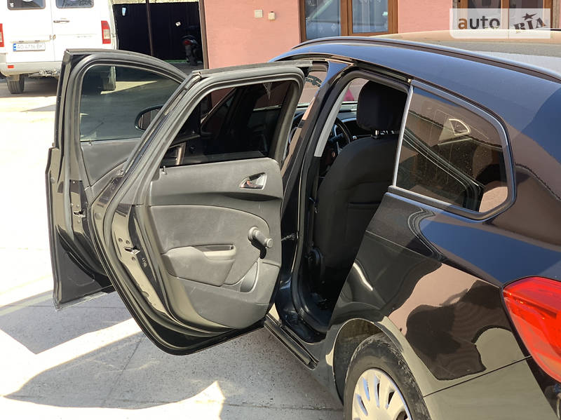 Універсал Opel Astra 2012 в Хусті фото 32 Універсал Opel Astra 2012 в Хусті