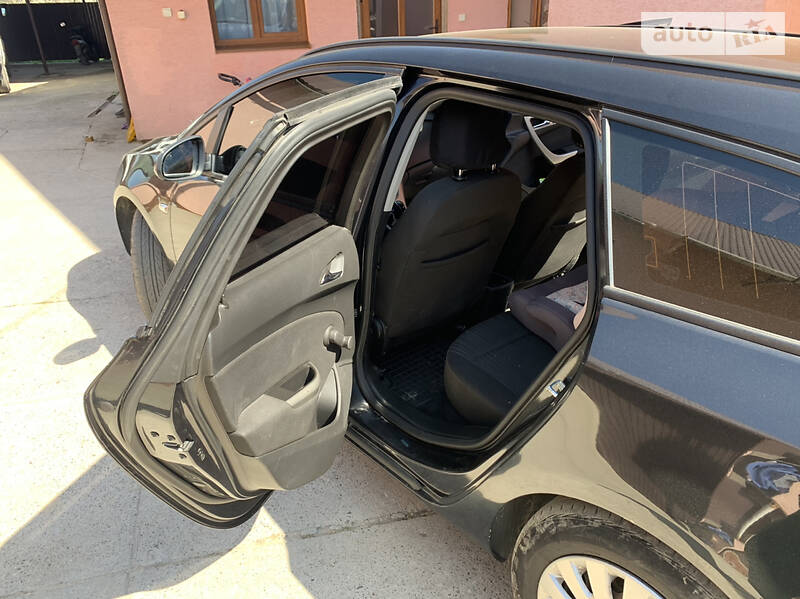 Універсал Opel Astra 2012 в Хусті фото 5 Універсал Opel Astra 2012 в Хусті