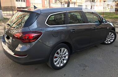 Універсал Opel Astra 2012 в 