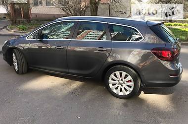 Універсал Opel Astra 2012 в 
