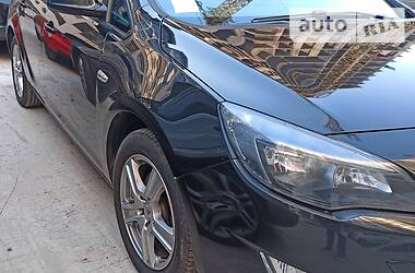 Універсал Opel Astra 2012 в 