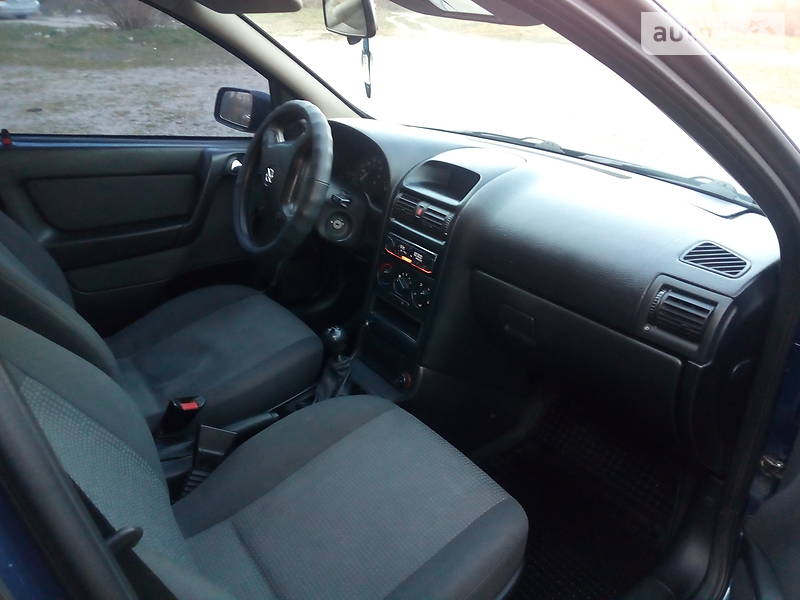 Седан Opel Astra 2005 в Ивано-Франковске