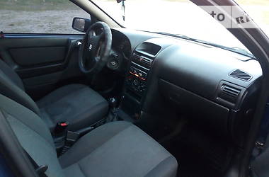 Седан Opel Astra 2005 в 