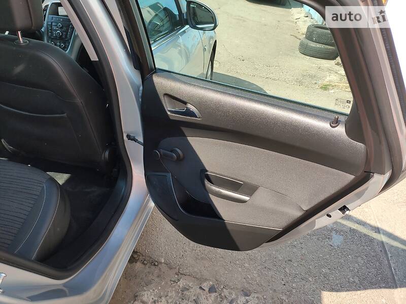 Хетчбек Opel Astra 2014 в Львові