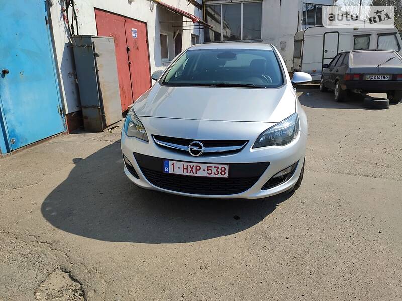 Хетчбек Opel Astra 2014 в Львові