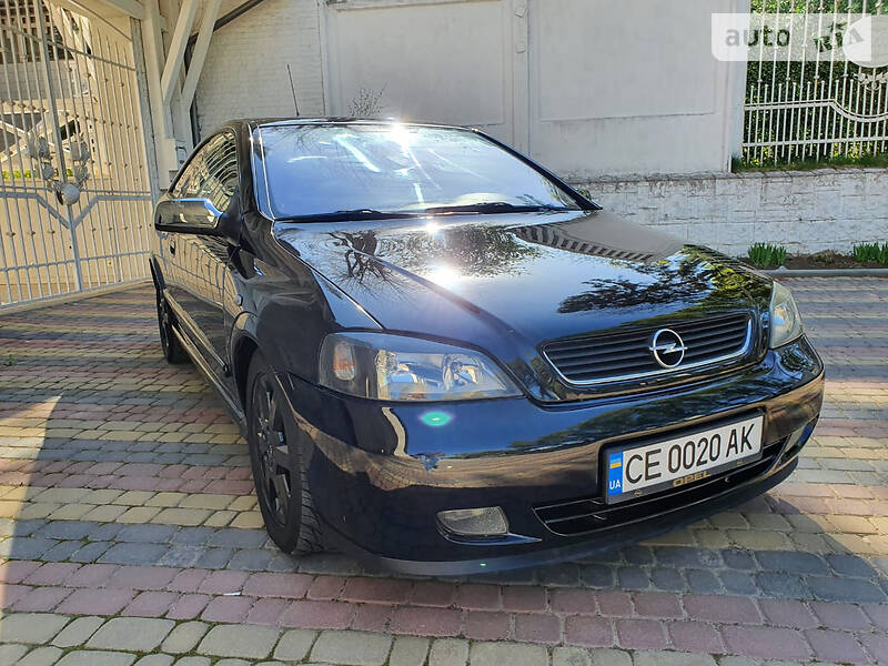 Купе Opel Astra 2004 в Чернівцях