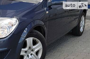 Універсал Opel Astra 2009 в 