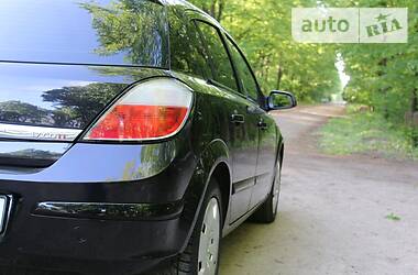 Хетчбек Opel Astra 2005 в 