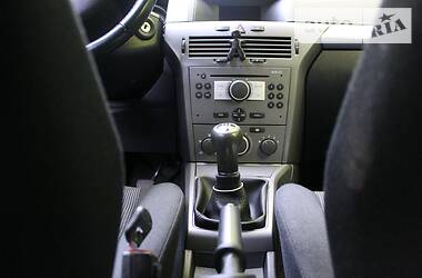 Хетчбек Opel Astra 2005 в 
