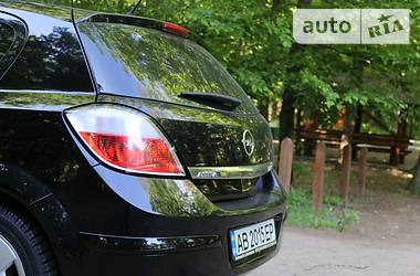 Хетчбек Opel Astra 2005 в 