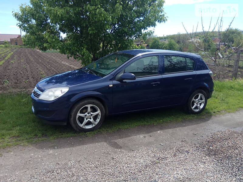 Хетчбек Opel Astra 2007 в 
