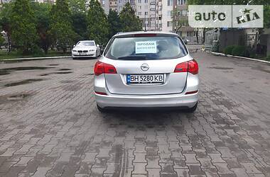 Универсал Opel Astra 2011 в Одессе