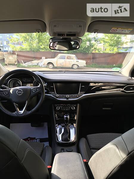 Універсал Opel Astra 2016 в Чернівцях