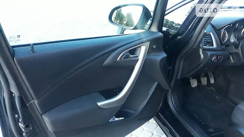 Універсал Opel Astra 2011 в Вінниці