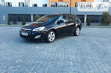 Універсал Opel Astra 2011 в 