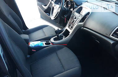 Універсал Opel Astra 2011 в 