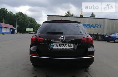 Універсал Opel Astra 2013 в Умані