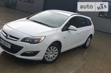 Универсал Opel Astra 2015 в Стрые