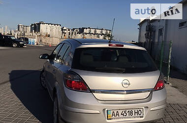 Хетчбек Opel Astra 2008 в 