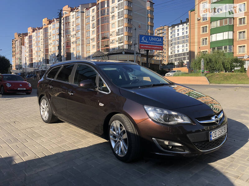 Универсал Opel Astra 2012 в Черновцах