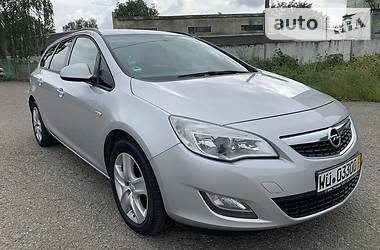 Універсал Opel Astra 2011 в 