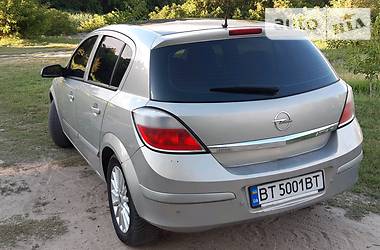 Хетчбек Opel Astra 2005 в 