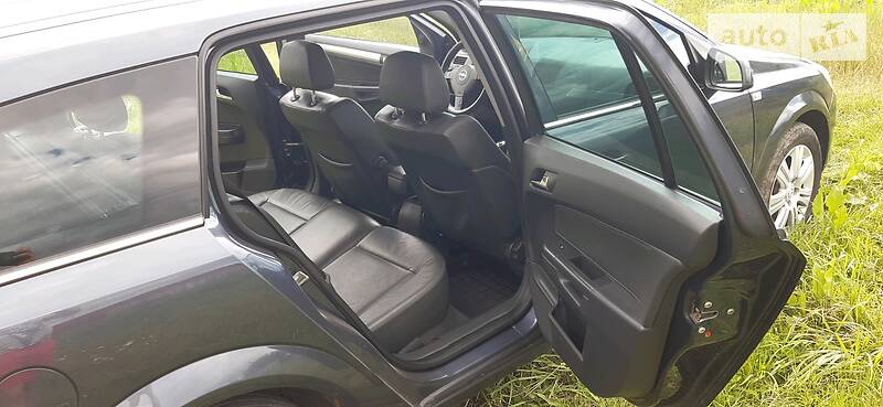 Універсал Opel Astra 2010 в Тлумачі фото 11 Універсал Opel Astra 2010 в Тлумачі