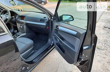 Універсал Opel Astra 2006 в 
