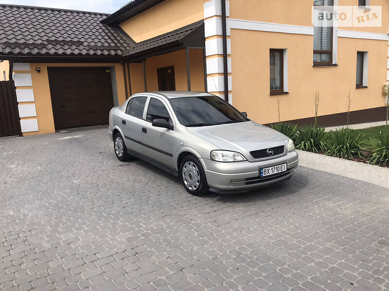 Седан Opel Astra 2006 в Хмельницькому