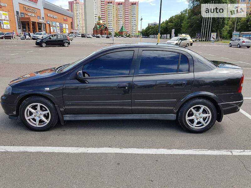 Седан Opel Astra 2001 в Броварах
