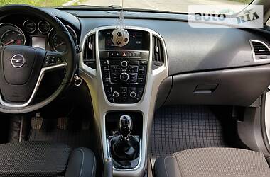 Універсал Opel Astra 2011 в 