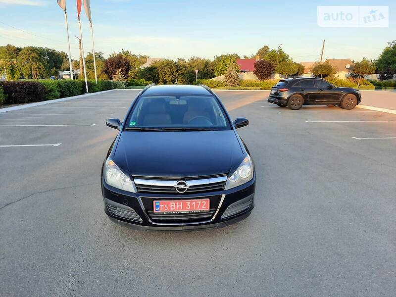 Універсал Opel Astra 2006 в Полтаві