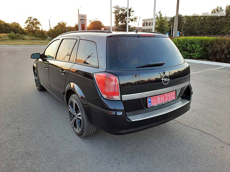 Універсал Opel Astra 2006 в Полтаві