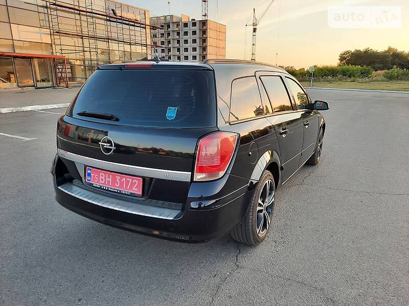 Універсал Opel Astra 2006 в Полтаві