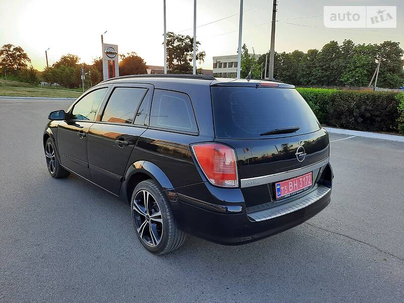 Універсал Opel Astra 2006 в Полтаві