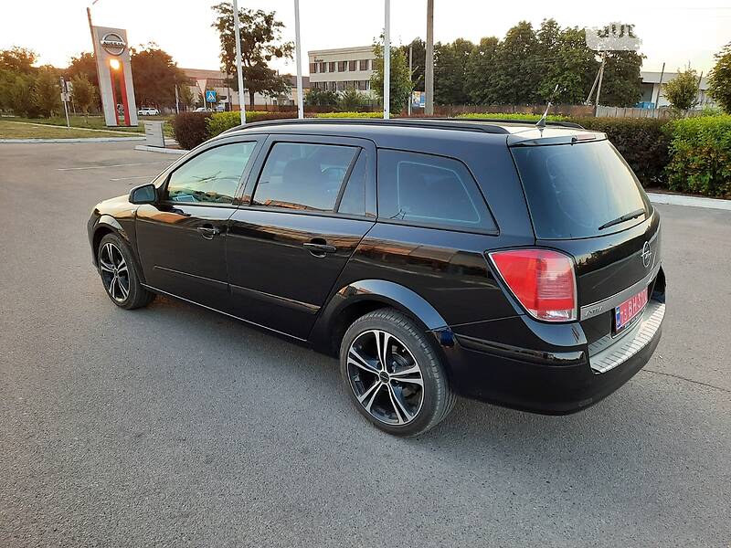 Універсал Opel Astra 2006 в Полтаві