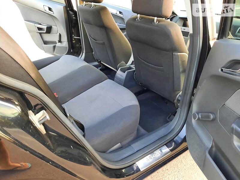 Універсал Opel Astra 2006 в Полтаві