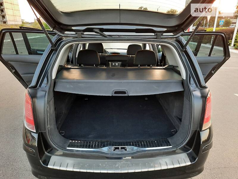 Універсал Opel Astra 2006 в Полтаві