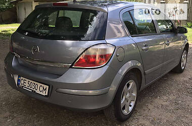 Хэтчбек Opel Astra 2007 в Черновцах