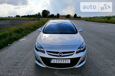 Универсал Opel Astra 2013 в Тернополе