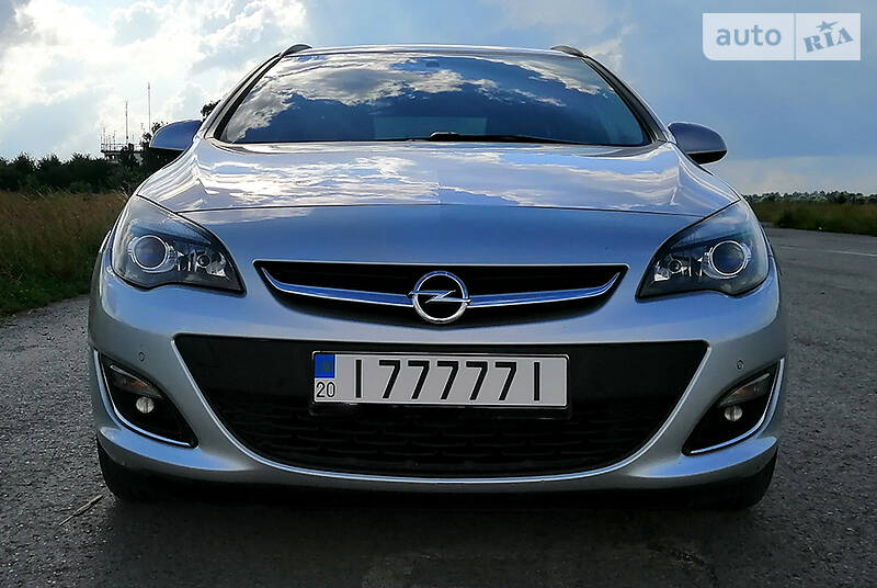 Универсал Opel Astra 2013 в Тернополе