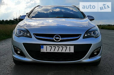 Универсал Opel Astra 2013 в Тернополе