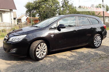 Opel Astra 2012