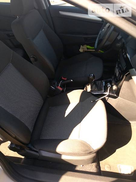 Универсал Opel Astra 2010 в Чернигове фото 10 Универсал Opel Astra 2010 в Чернигове