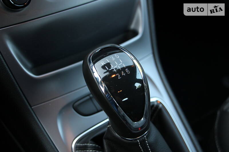 Універсал Opel Astra 2017 в Рівному
