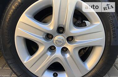 Універсал Opel Astra 2014 в 