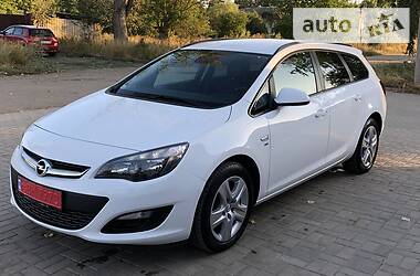 Універсал Opel Astra 2014 в 