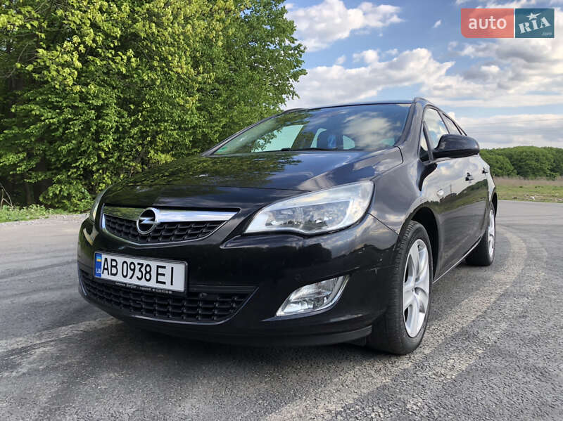 Opel Astra 2011
