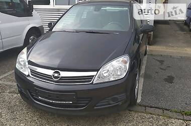 Хэтчбек Opel Astra 2007 в Дубно